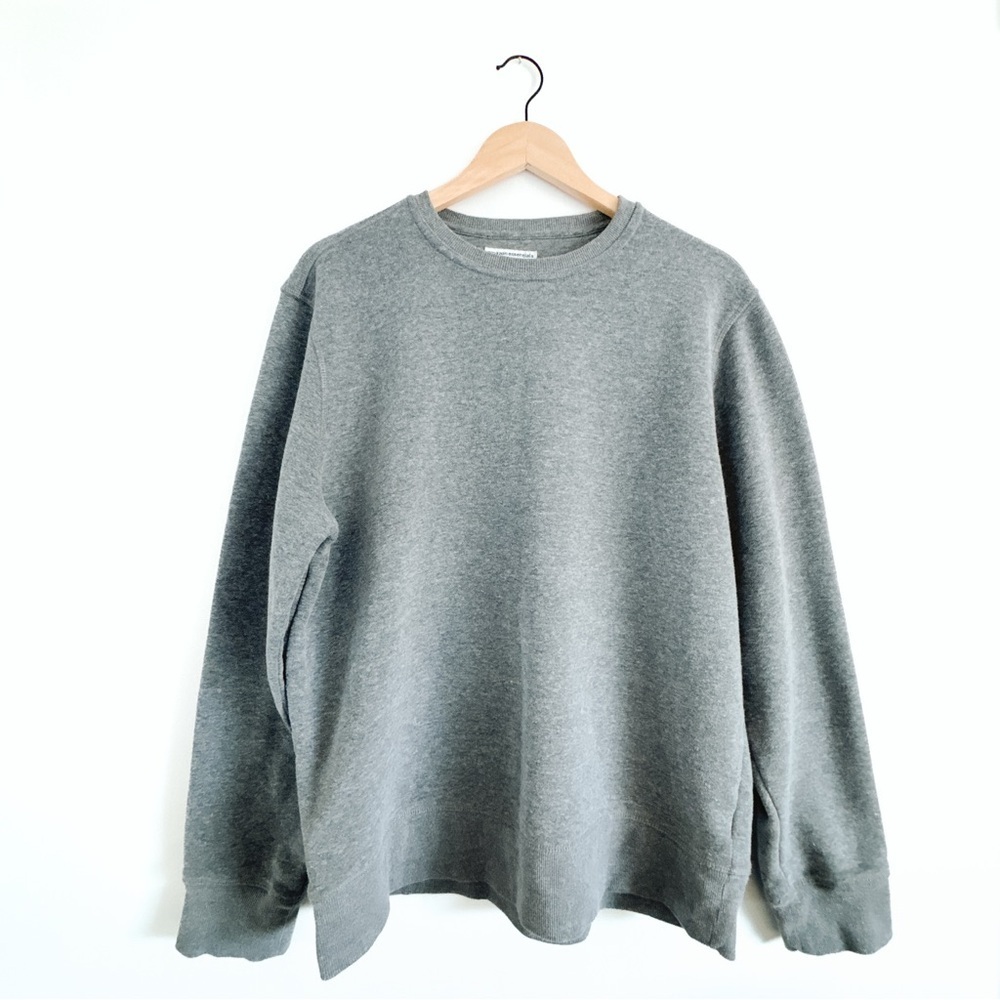 Amazon Essentials Unisex Heather Grey Crew Neck - Large